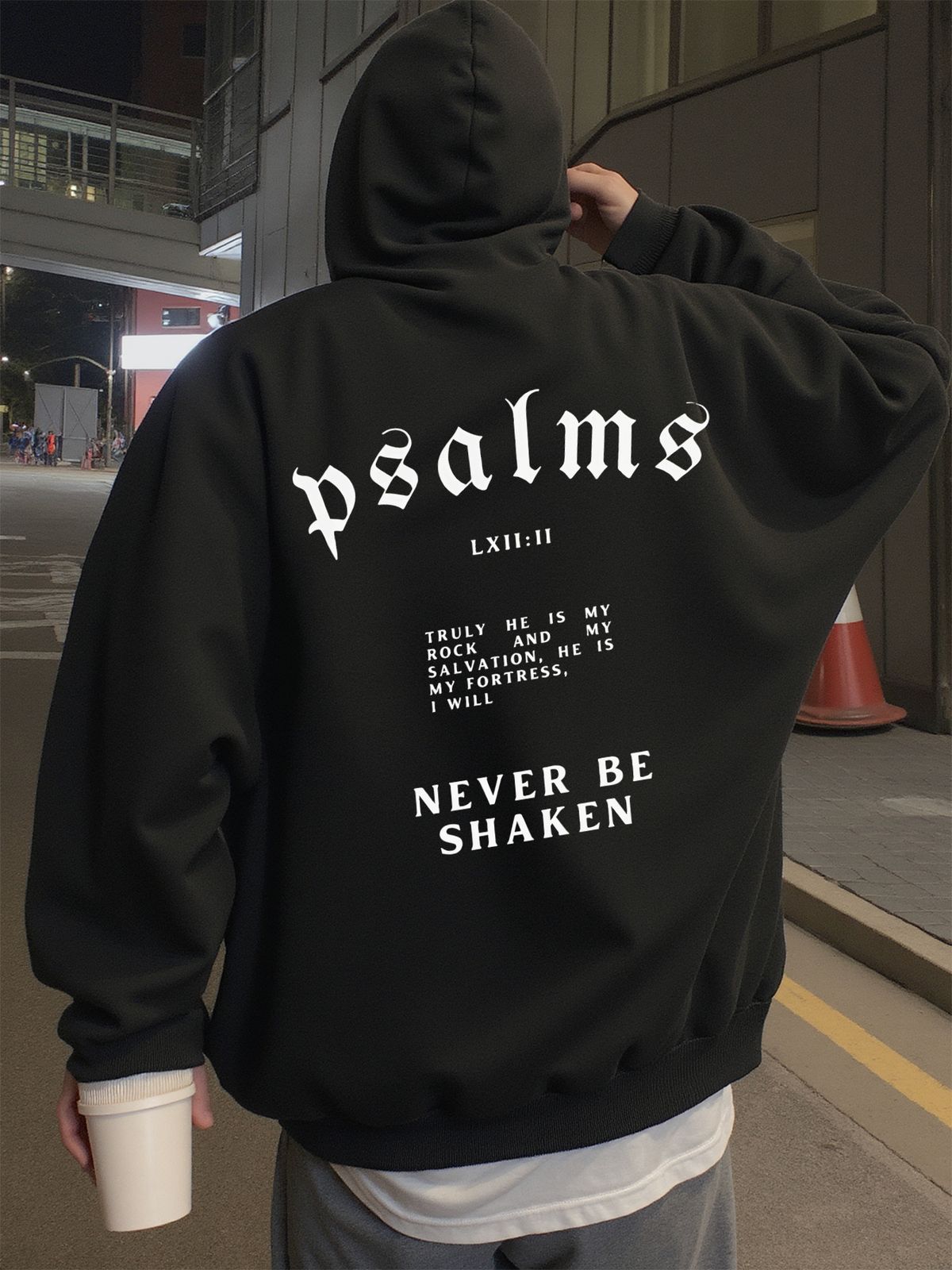 هودي باللون الأسود