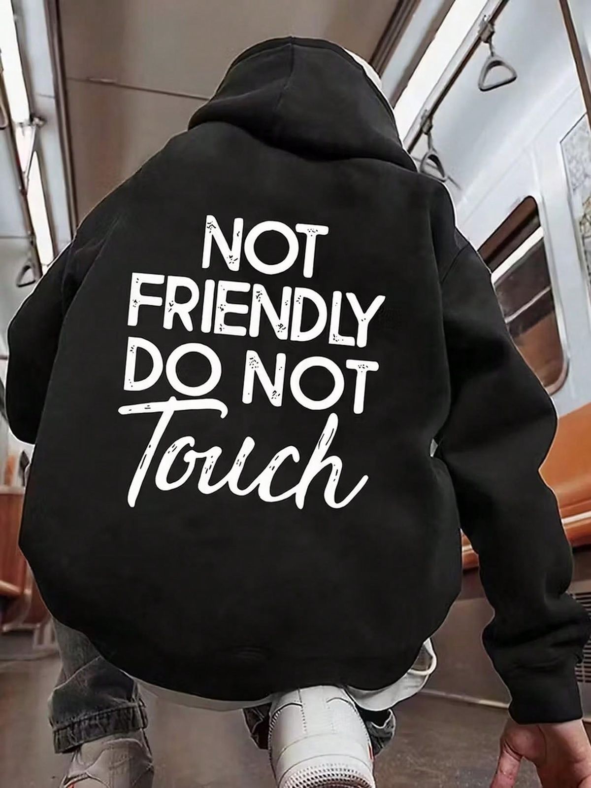 غير ودود – لا تلمس