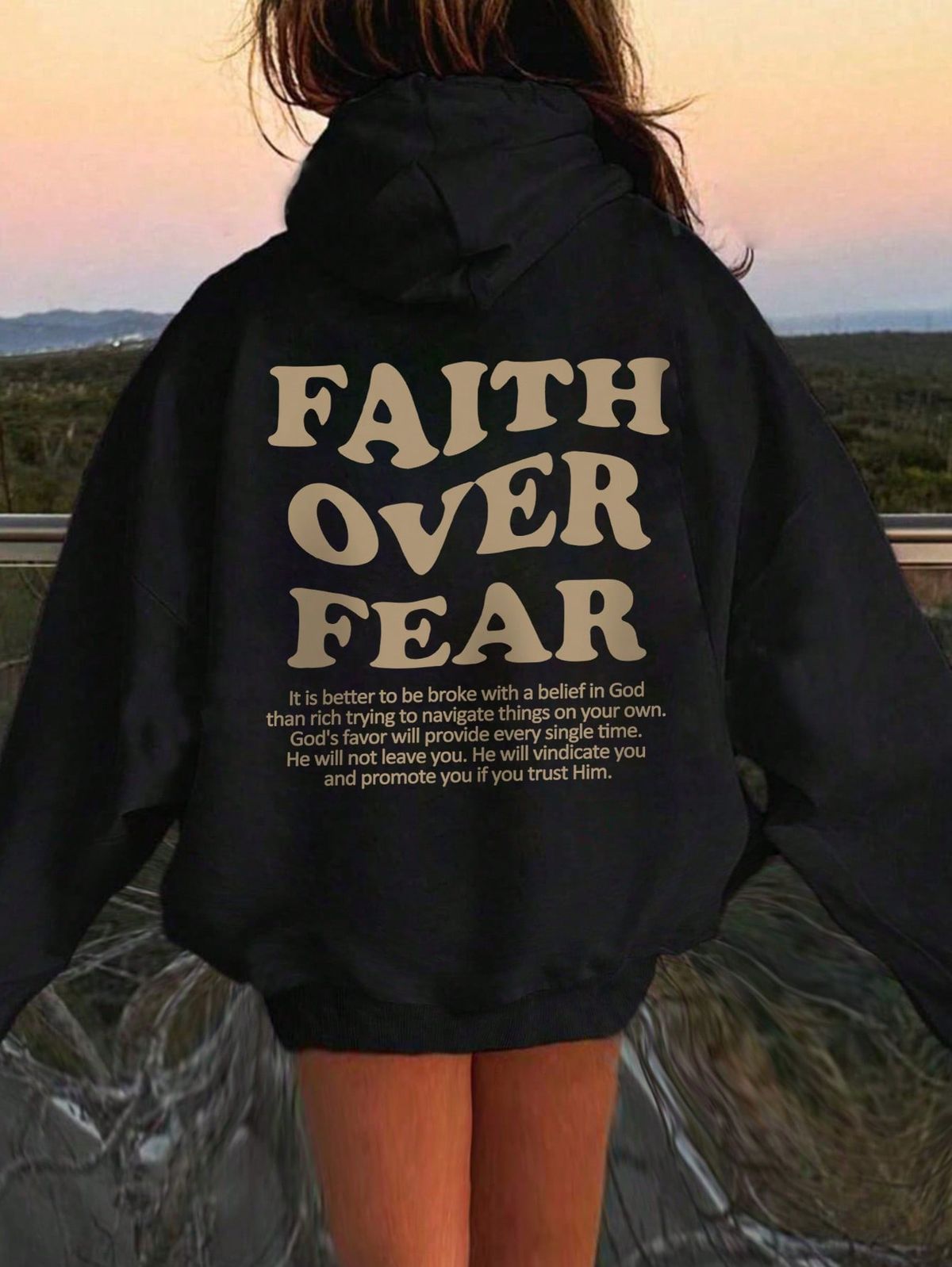 سويت شيرت هودي أسود مطبوع كاجوال للبنات (مرحلة ما قبل المراهقة) ببطانة حرارية لفصل الخريف